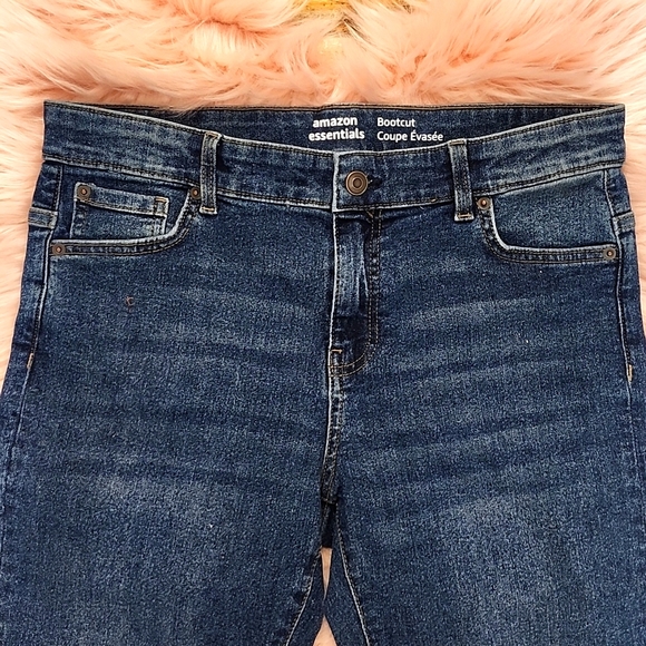 PRE-LOVED AMAZON ESSENTIALS DISTRESSED DENIM BOOTCUT JEANS-16+ - Picture 2 of 8